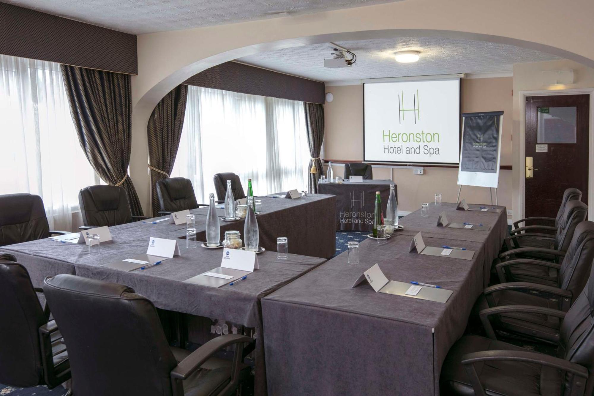 Best Western Premier Heronston Hotel & Spa Bridgend  Exteriér fotografie
